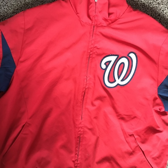 Sports jacket. - Picture 2 of 5